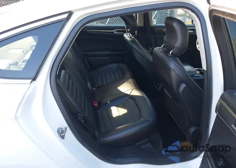 2014 Ford Fusion Se z USA, uszkodzony, nr VIN 3FA6P0HDXER372004